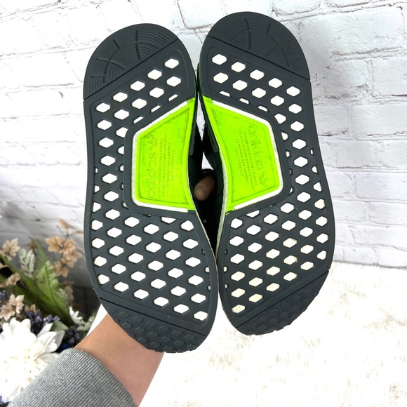 🚫SOLD! 🛸|•ADIDAS•| NMD R1 x Star Wars Yoda 2019 FW3935 Men's Running 👟 - Picture 12 of 15